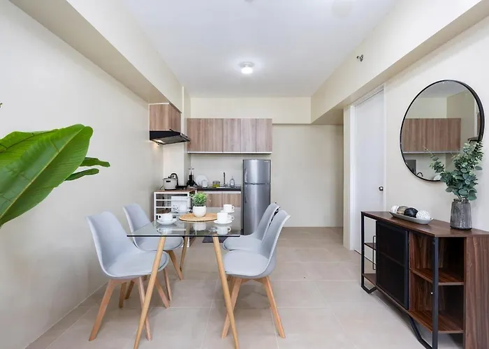 Apartment Furnished 1-bedroom In Avida Towers Riala, It Park With Fast Wifi, Netflix, Pool And Cebu