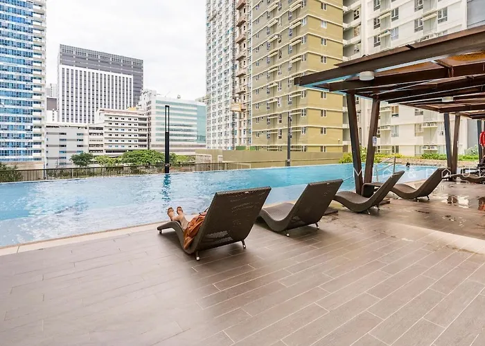 Apartment Furnished 1-bedroom In Avida Towers Riala, It Park With Fast Wifi, Netflix, Pool And
