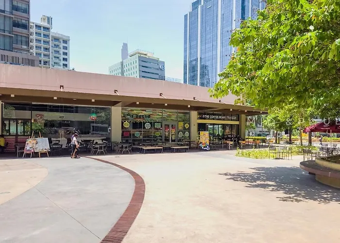 Furnished 1-bedroom In Avida Towers Riala, It Park With Fast Wifi, Netflix, Pool And Cebu