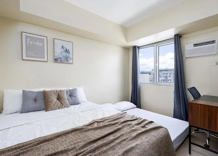 Furnished 1-bedroom In Avida Towers Riala, It Park With Fast Wifi, Netflix, Pool And Cebu