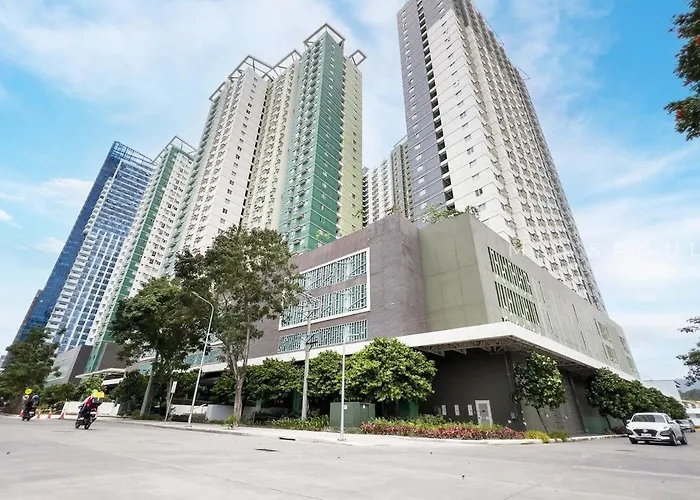 Furnished 1-bedroom In Avida Towers Riala, It Park With Fast Wifi, Netflix, Pool And