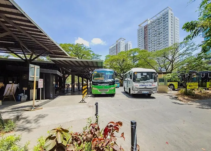 Apartment Furnished 1-bedroom In Avida Towers Riala, It Park With Fast Wifi, Netflix, Pool And